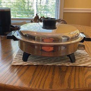 Townecraft oil electric skillet liquid core